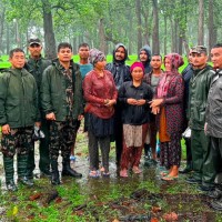 शुक्लाफाँटा निकुञ्जमा हराएका ३ महिला सकुशल फेला, रातभरी के गरेर बसिन् जङ्गलमा Image