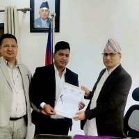 १५ दिन कुराउँदा पनि गृहमन्त्रीले दिएनन् भेट, दुर्घटनाका घाइतेको उपचार खर्च माग्न गएका जनप्रतिनिधि निराश Image
