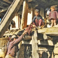 मुगुका उपल्लो गाउँमा महिनावारी भएका महिलालाई दूध, दही निषेध Image