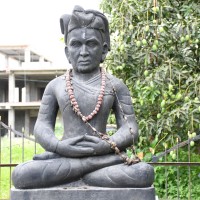 योगी नरहरिनाथको प्रतिमा Image